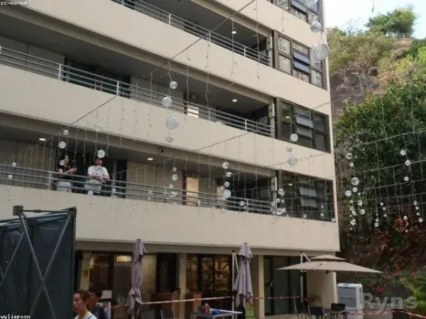 2 BHK Semi Furnished Flat in Andheri West